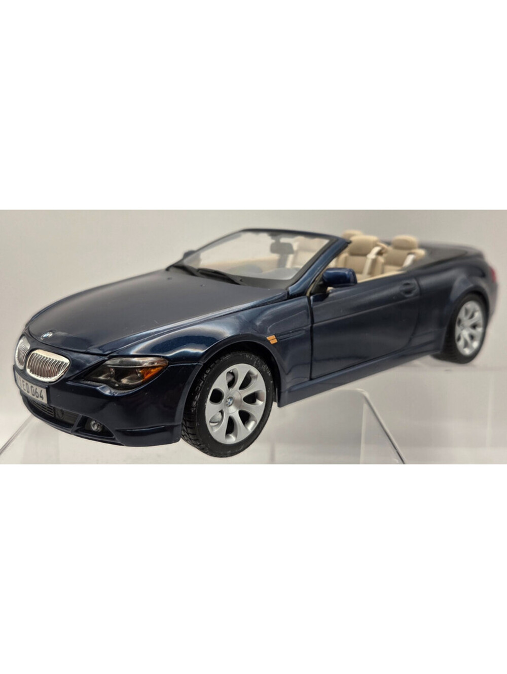 Maisto BMW 645 Ci Convertible 1:18 Diecast Model Car Navy Blue Opening Parts